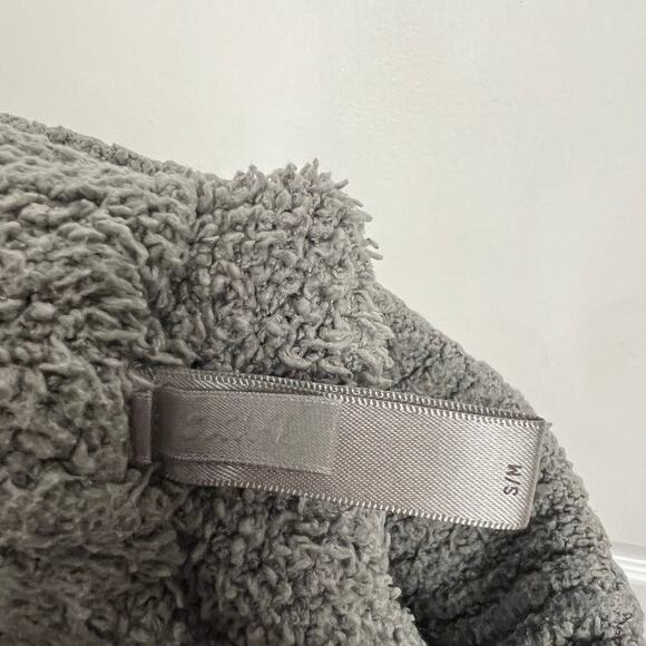 SKIMS Gray High Waisted Fuzzy Shorts Women's Size Small/Medium - Picture 3 of 5